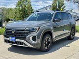 New 2025 Volkswagen Atlas Peak Edition SE image 4