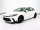 Used 2025 Toyota Camry SE image 3
