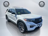 Used 2022 Ford Explorer XLT w/ Equipment Group 202A image 4