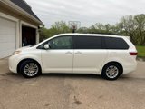 Used 2015 Toyota Sienna XLE Premium image 4