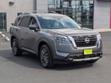 New 2025 Nissan Pathfinder SL w/ SL Premium Package image 3