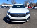 Used 2022 Volkswagen Passat 2.0T R-Line image 2