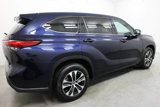 Used 2022 Toyota Highlander XLE image 6
