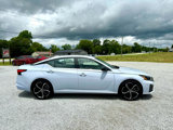 Used 2023 Nissan Altima 2.5 SR image 2