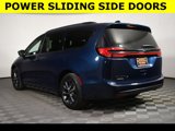 Used 2021 Chrysler Pacifica Touring-L w/ Uconnect Theater Family Group image 5