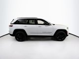 Used 2023 Jeep Grand Cherokee Altitude image 4