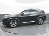New 2025 Nissan Pathfinder Platinum image 4