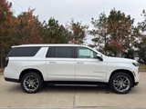 New 2025 Chevrolet Suburban Premier image 2