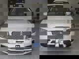 Used 2017 Lincoln Continental Select image 2