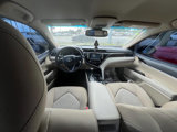 Used 2018 Toyota Camry SE image 5