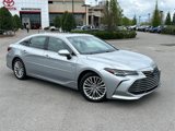 Used 2020 Toyota Avalon Limited image 2
