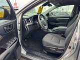 Used 2019 Toyota Highlander LE image 4
