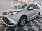 Used 2022 Toyota Sienna LE image 2