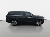 New 2025 Lincoln Navigator Reserve image 4