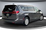 Used 2023 Chrysler Pacifica Touring-L image 6