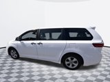 Used 2018 Toyota Sienna L image 6