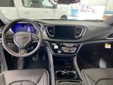 New 2025 Chrysler Pacifica Limited w/ Trailer Tow Group image 6