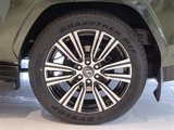 New 2025 Lexus LX 700h Luxury image 4