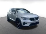 Used 2024 Volvo XC40 B5 Core image 2