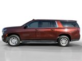 Used 2023 Chevrolet Suburban LT image 2