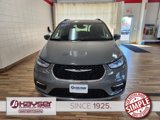 Used 2022 Chrysler Pacifica Touring-L image 2