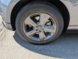 Used 2025 Land Rover Range Rover Velar Dynamic SE image 4