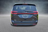 Used 2022 Chrysler Pacifica Touring-L w/ Uconnect Theater Family Group image 4
