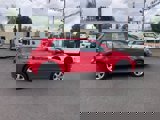 Used 2018 Volkswagen Golf SE image 2