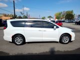 Used 2022 Chrysler Pacifica Touring-L image 6