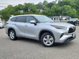 Used 2023 Toyota Highlander LE image 2