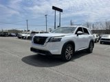 New 2025 Nissan Pathfinder Platinum image 3