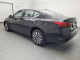 Used 2023 Nissan Altima 2.5 SV image 3