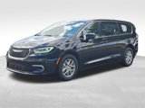 New 2026 Chrysler Pacifica Select image 3
