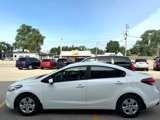 Used 2017 Kia Forte LX image 2