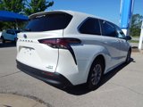 Used 2021 Toyota Sienna XLE image 3