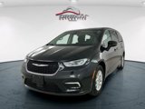 Used 2023 Chrysler Pacifica Touring-L image 4