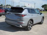 New 2025 Mitsubishi Outlander SE image 3