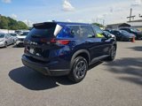 Used 2025 Nissan Rogue SV image 4