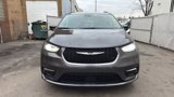 Used 2022 Chrysler Pacifica Touring-L image 2