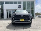 New 2025 Volkswagen Atlas Peak Edition SE image 2