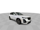 Used 2025 Cadillac XT6 Premium Luxury image 2
