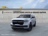 New 2025 Lincoln Navigator Reserve image 2