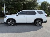 Used 2024 Honda Pilot Touring image 2