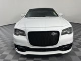 Used 2023 Chrysler 300 C image 3