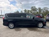 Used 2022 Chrysler Voyager LX image 2