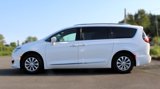 Used 2018 Chrysler Pacifica Touring-L image 4