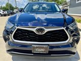 Used 2020 Toyota Highlander XLE image 3