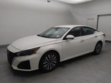 Used 2023 Nissan Altima 2.5 SV image 2
