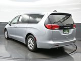 Used 2022 Chrysler Voyager LX image 4
