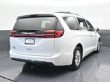 Used 2022 Chrysler Pacifica Touring-L image 5